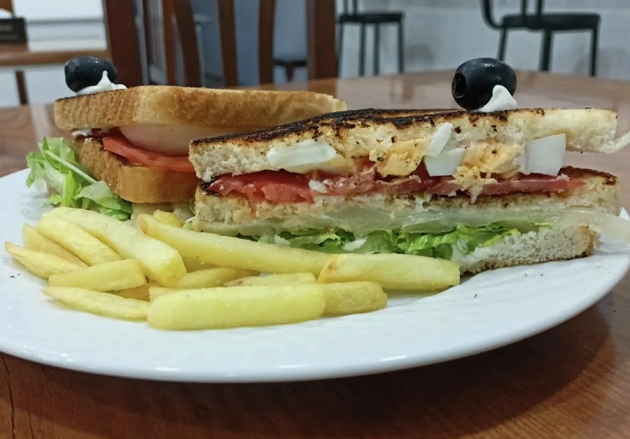 Café-Bar EL RODAL. (ESTACIÓN DE AUTOBUSES)