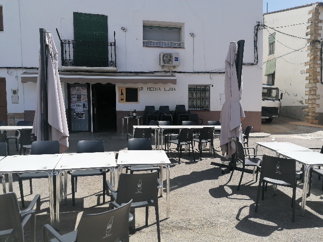 BAR MEDIA LUNA.