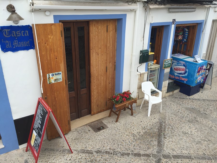 BAR MURALLA & TASCA AL MASSET