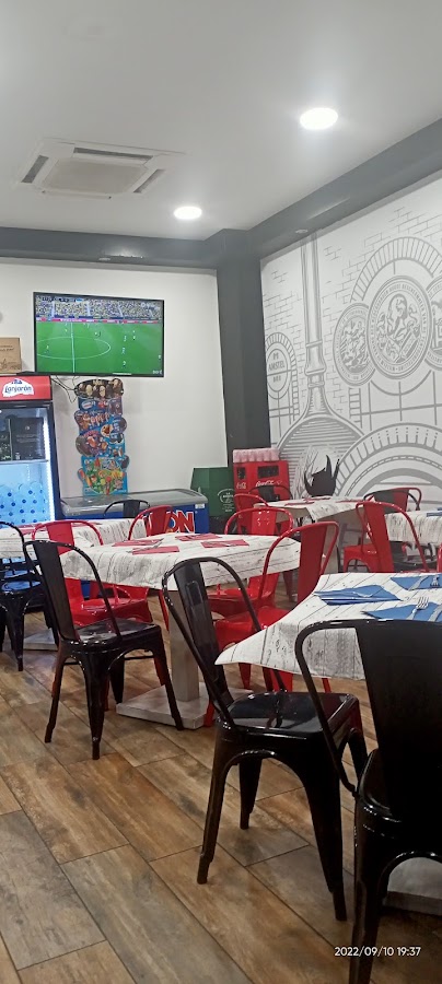 CAFÉ-BAR TEMPLETE.