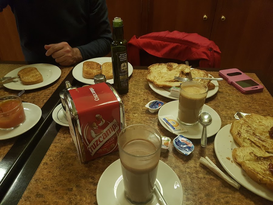 Cafetería Castillo Churrería.