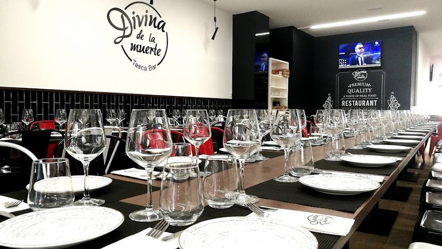 Divina de la Muerte tasca-bar